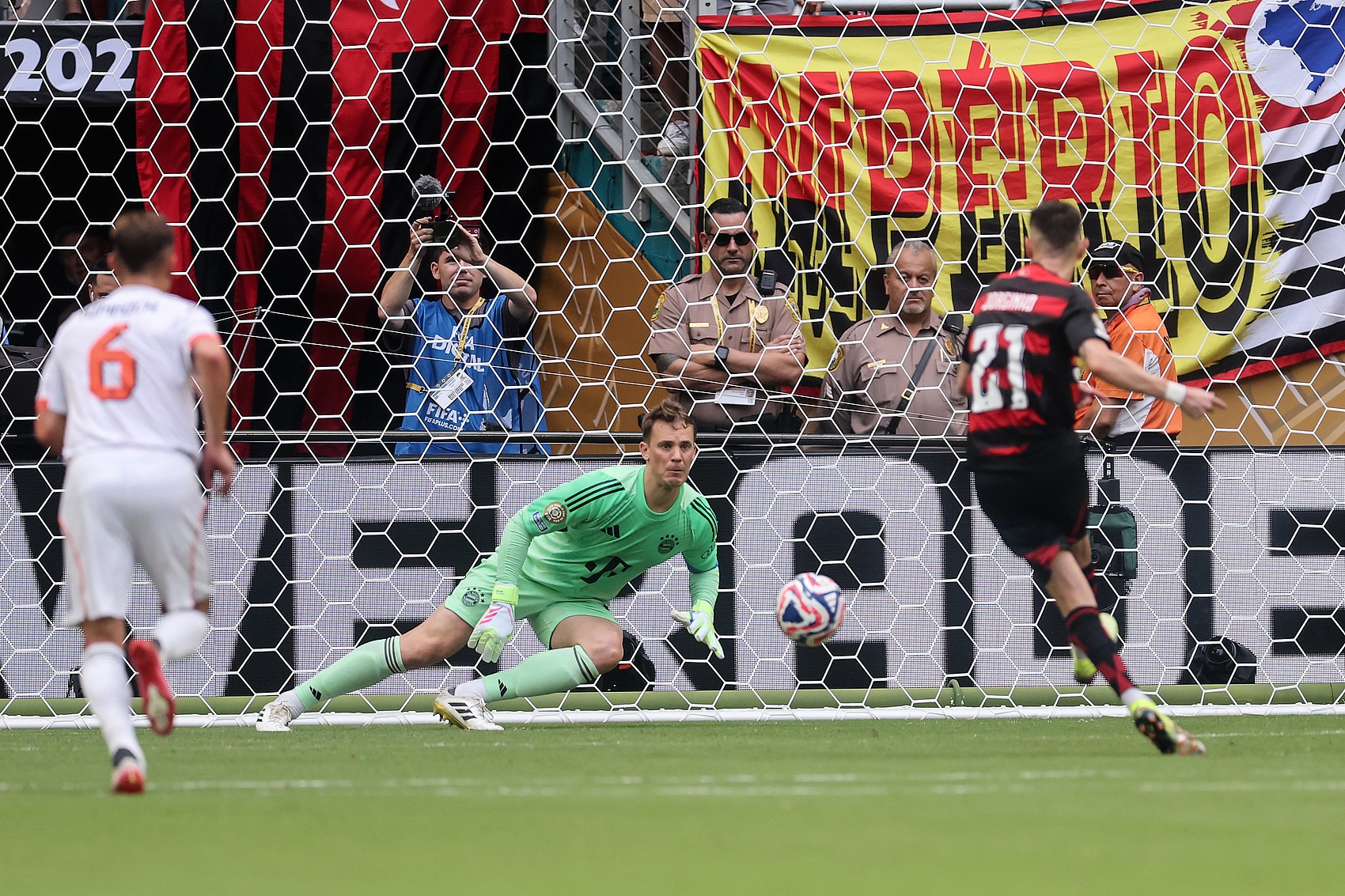 巨大的變化！ IFAB認(rèn)為修改罰球規(guī)則：將罰球踢作為死球 而進(jìn)攻方無(wú)法彌補(bǔ)射門(mén)！